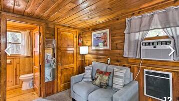 Smart TV, reproductor de DVD, libros y videoteca