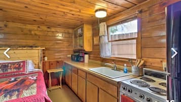 1 habitación, escritorio, wifi gratis y ropa de cama