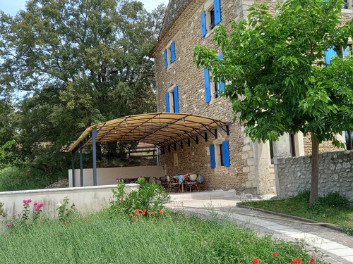 Mas les Lioures, Grignan Drôme Provençale, Idéal Pour Familles