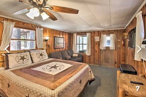 1 bedroom, desk, free WiFi, bed sheets