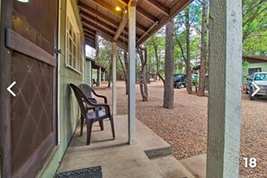 Exterior detail - Cabin 6 with Queen Bed (Navajo County)