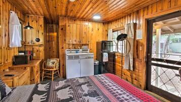 1 dormitorio, escritorio, wifi gratis y ropa de cama