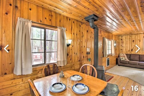 Cabin 4 with King Bed