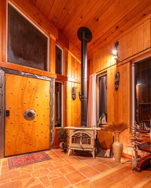 Unclassified image, 5 of 52, button