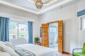 6 bedrooms, Internet, bed sheets, wheelchair access