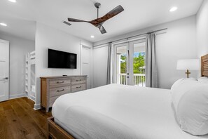 5 Schlafzimmer, Schreibtisch, Internetzugang, Bettwäsche