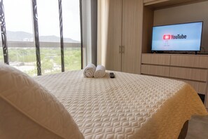 2 bedrooms, WiFi, bed sheets, wheelchair access