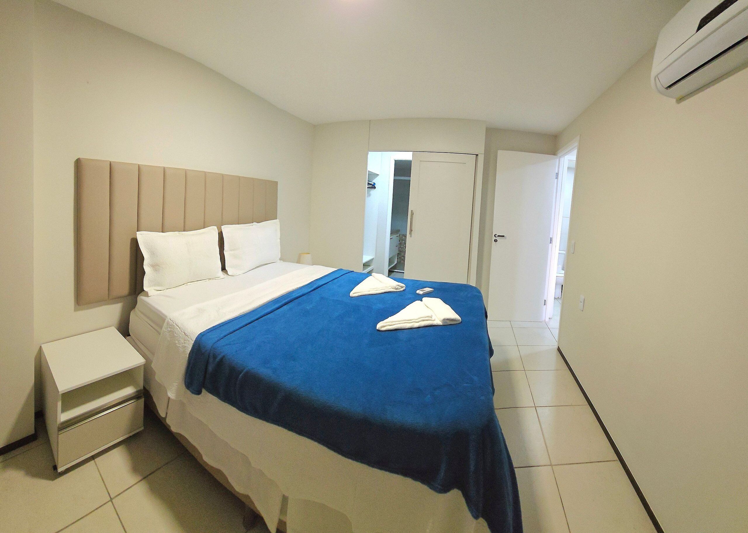 Premium Apartment, 2 Bedrooms, Partial Sea View | Blackout drapes, WiFi (free), bed sheets