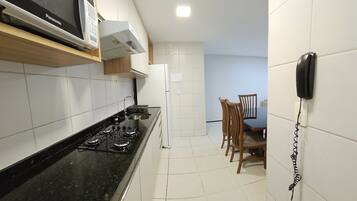 Departamento Premium, 2 habitaciones, vista parcial al mar | Cocina privada