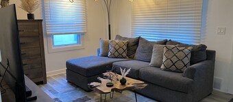 Cozy/Charming Traditional Michigan 2bd. House 