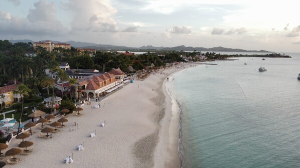 Plage à proximité, serviettes de plage