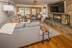 Smart TV, fireplace - Stunning Lone Peak Views! Skycrest 1723 (Gallatin Gateway)