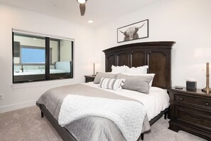 4 bedrooms - Luxurious Ski-In/Ski-Out Retreat (Big Sky)
