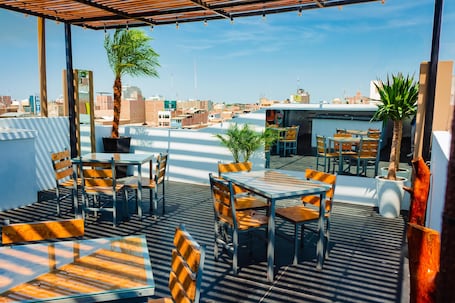 Terraza o patio. Hotel Zentrico