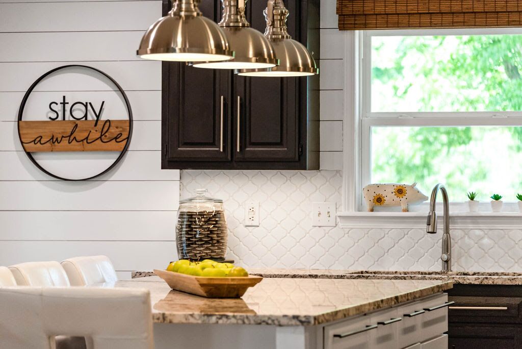 Creekside Place - Great Vibes, amenities galore and a perfect central location