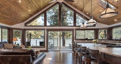 Lake Front House with Amazing View Near Bend Oregon