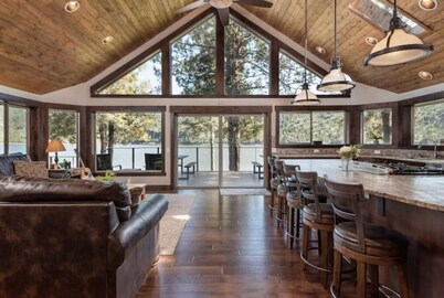 Lake Front House with Amazing View Near Bend Oregon
