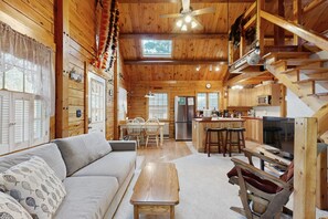 Televisión, chimenea