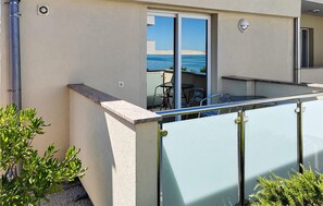 Property grounds - Awesome apartment in Rtina with kitchen (Rtina)