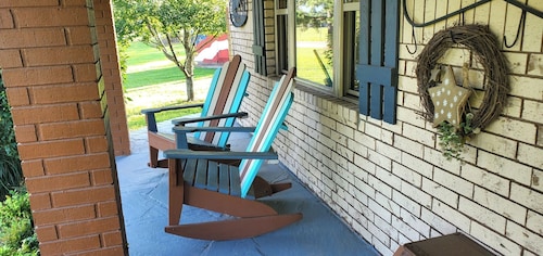 Rich Mountain Home Away -
Wifi, Forest trails for all ATV'S, horses and hiking!