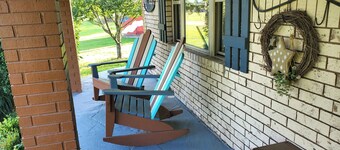 Rich Mountain Home Away -
Wifi, Forest trails for all ATV'S, horses and hiking!