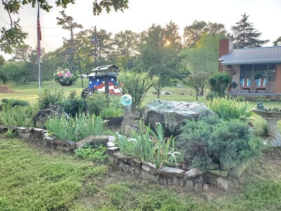 Rich Mountain Home Away - Fire Pit and Charcoal grill, Enjoy a cook out. 