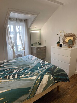 4 habitaciones, tabla de planchar con plancha y wifi gratis 