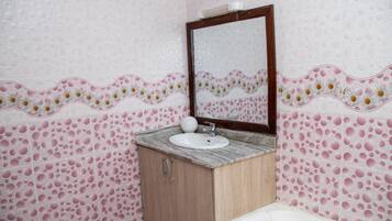 Handdukar, tvÄl, schampo och toalettpapper