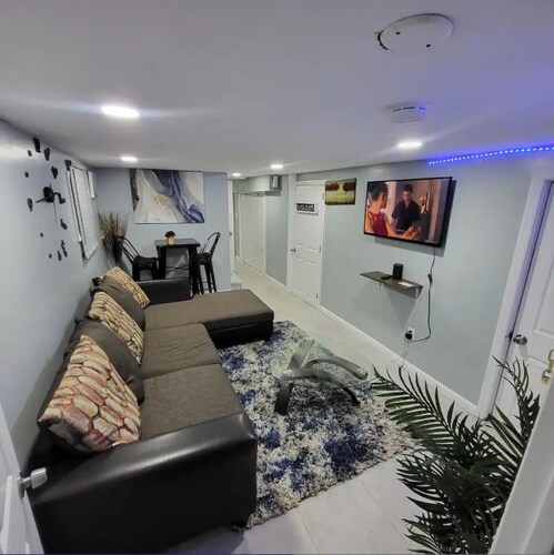 Newly 3 bedroom apartment
