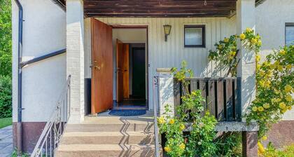 Awesome apartment in Fårbo with WiFi