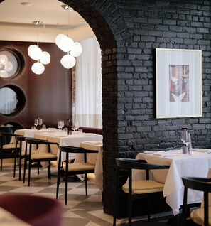 Dining - LOFT | The Contemporary (Montréal)