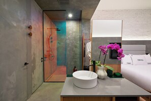 Shower, rainfall showerhead, hair dryer, towels