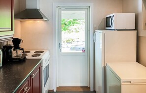 Frigorífic, forn, placa de cuina i rentaplats 