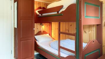 4 makuuhuonetta, ilmainen Wi-Fi