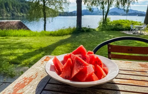 4 bedroom beach front home in Skodje