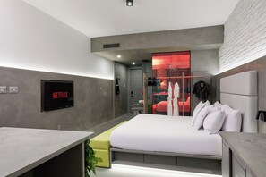 1 chambre, fer et planche à repasser, lit de bébé portatif, Wi-Fi