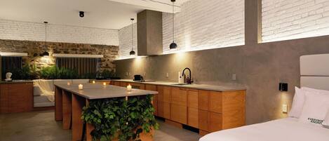 1 bedroom, iron/ironing board, travel cot, WiFi