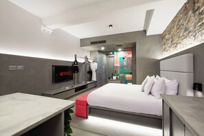 1 bedroom, iron/ironing board, travel crib, WiFi