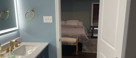 4 Schlafzimmer, BĂŒgeleisen/BĂŒgelbrett, Reisekinderbett, WLAN