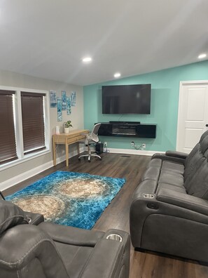 Interior - Beautiful Serenity on 1.26 acres 20 min from Downtown  (Amelia)