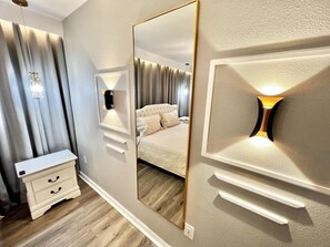 4 bedrooms, iron/ironing board, WiFi, bed sheets