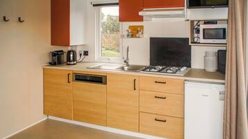 KĂŒhlschrank, Herdplatte, GeschirrspĂŒler