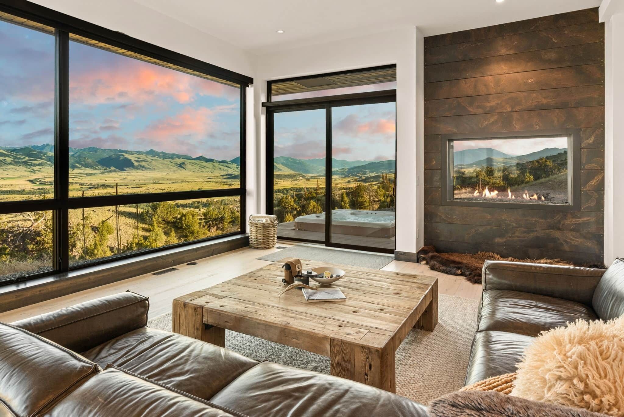 Älytelevisio, takka, videopelejä, kirjoja