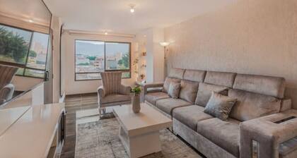 Comfortable 2 BR Smart home w A/C, Great Location