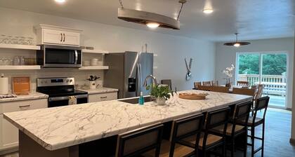 Excellent location! Newly built spacious family home in Fish Creek, WI