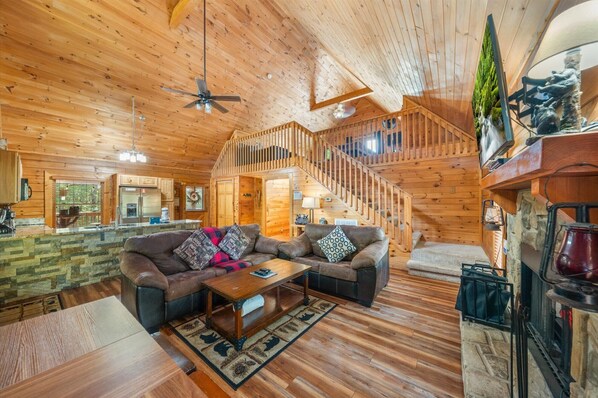 Smart-TV, Kamin, Videospiele