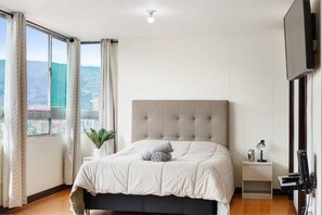 Room - 18th floor penthouse loft Amazing view in Laureles
 (Medellín)