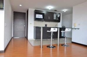 Private kitchen - 18th floor penthouse loft Amazing view in Laureles
 (Medellín)