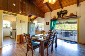 Dining - < 1 Mi to Port of Alsea: Inviting Gem w/ Hot Tub (Waldport)