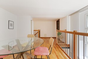 Dining - GuestHost - Cozy apartment in St. Ambrose! (Milano)